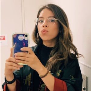 Meet your Posher, Lorena